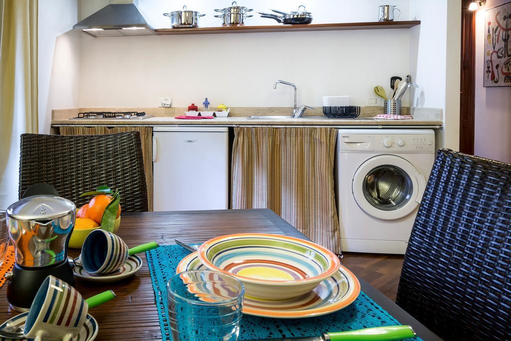 Apartment La Finestra Sul Mercato In Centro A Palermo